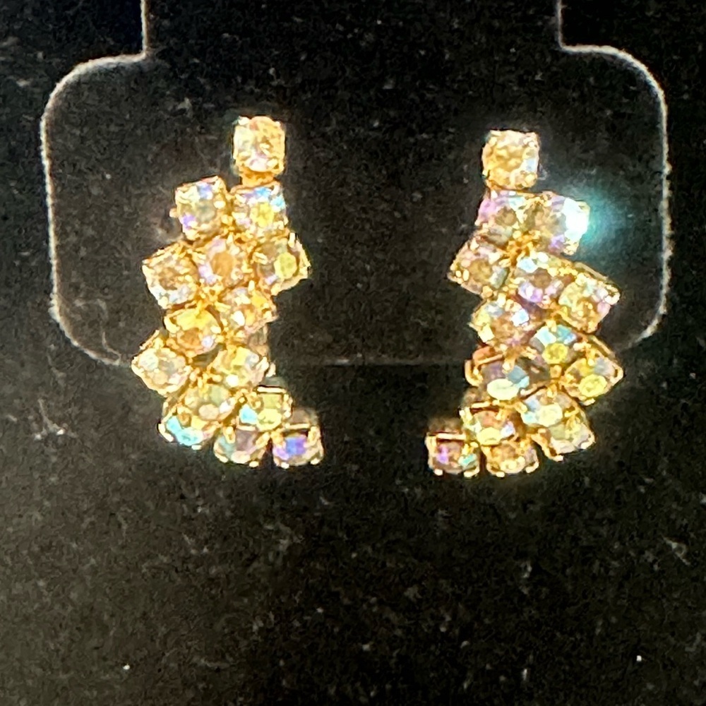 Vintage Aurora Borealis AB Rhinestone Clip-On Earrings - Picture 3 of 7